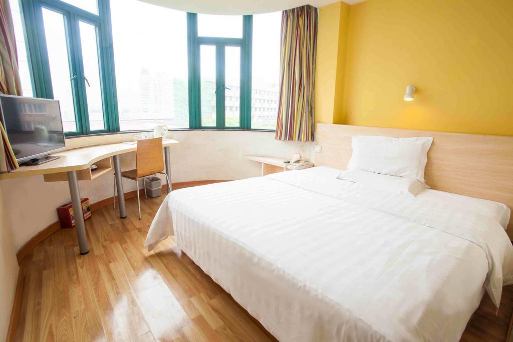 7Days Inn Mei Zhou Bin Fang Avenue Mai Châu Phòng bức ảnh